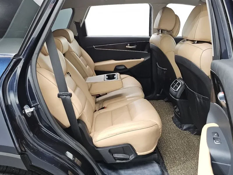 Kia Sorento Diesel 2.2 2Wd Number One Edition, снимка 12 - Автомобили и джипове - 56268666
