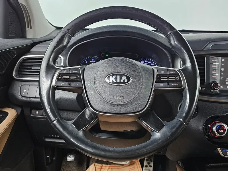 Kia Sorento Diesel 2.2 2Wd Number One Edition, снимка 14 - Автомобили и джипове - 56268666