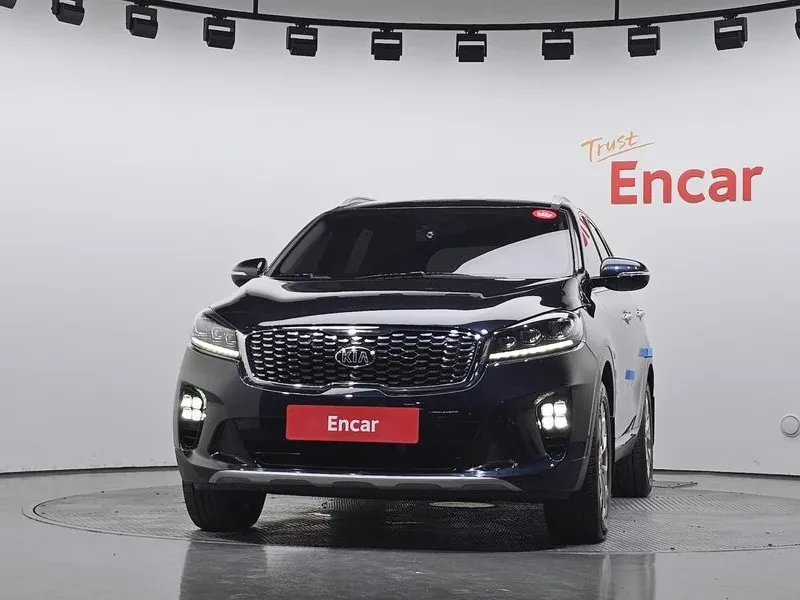 Kia Sorento Diesel 2.2 2Wd Number One Edition, снимка 3 - Автомобили и джипове - 56268666