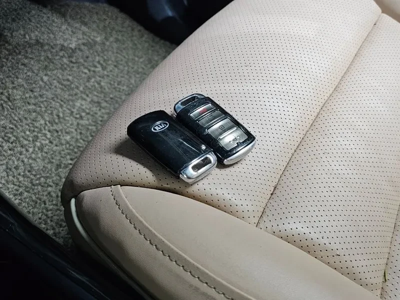 Kia Sorento Diesel 2.2 2Wd Number One Edition, снимка 16 - Автомобили и джипове - 56268666