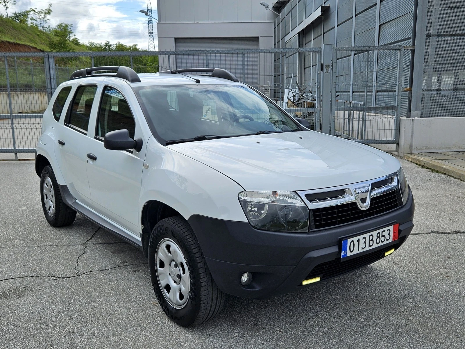 Dacia Duster 1.6 4x4 105  - изображение 3