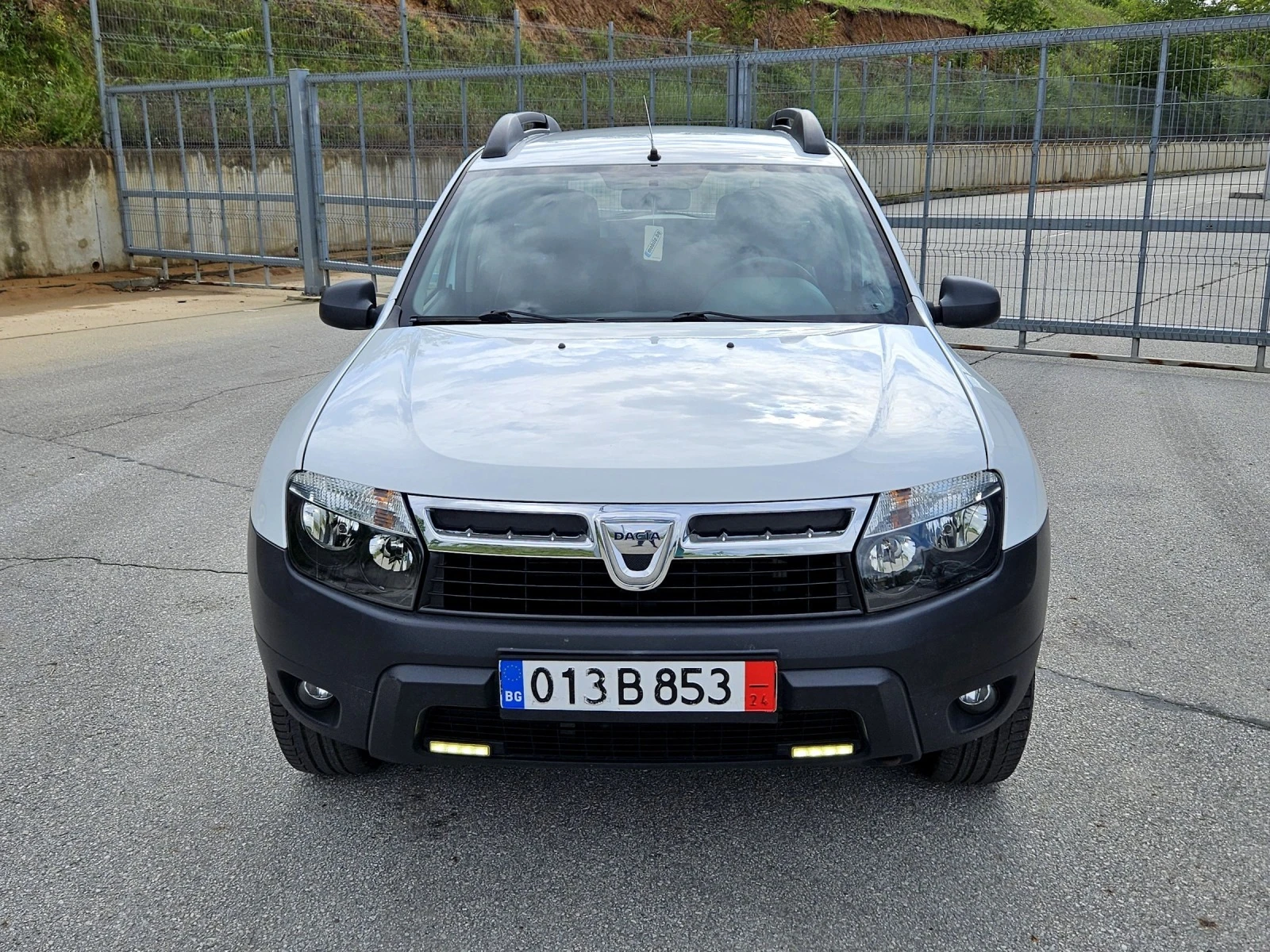 Dacia Duster 1.6 4x4 105  - изображение 2