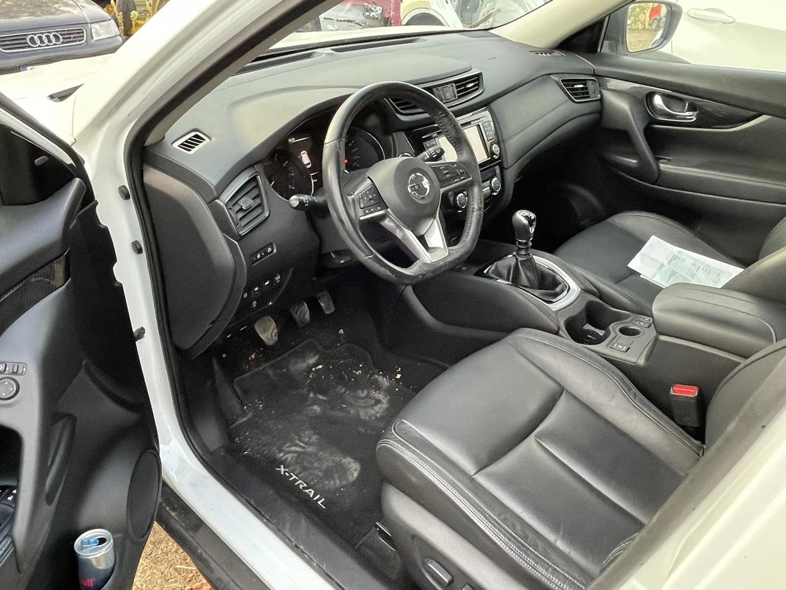 Nissan X-trail 1.6D-131кс-4х4-Ръчка, снимка 4 - Автомобили и джипове - 53945741
