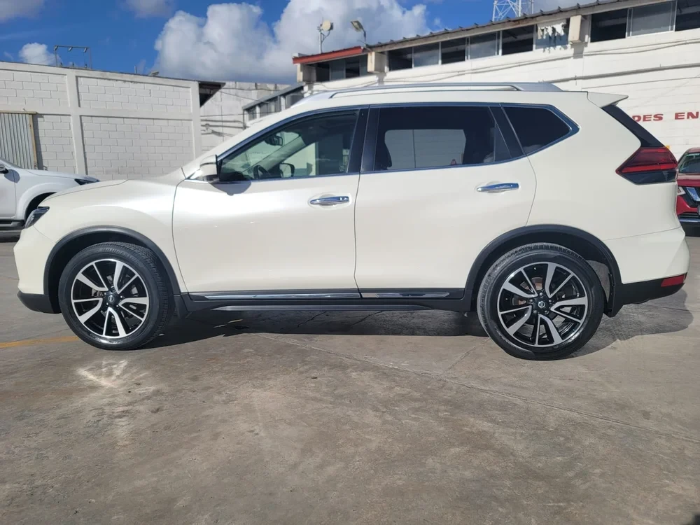 Nissan X-trail 1.6D-131кс-4х4-Ръчка, снимка 3 - Автомобили и джипове - 53945741