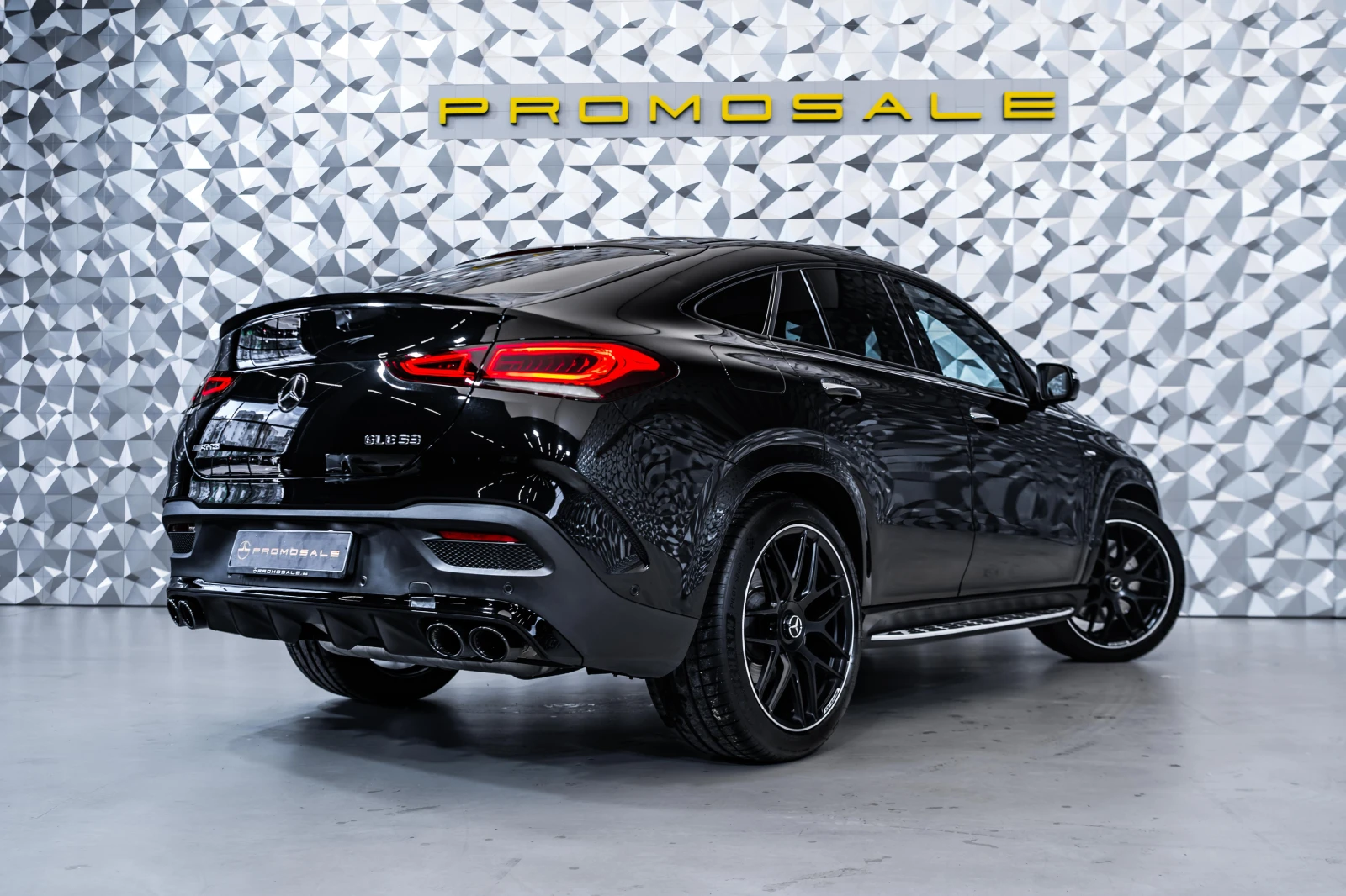 Mercedes-Benz GLE 53 4MATIC AMG Coupe* Burmester* Carbon* 360* Night* MagicVis - изображение 4