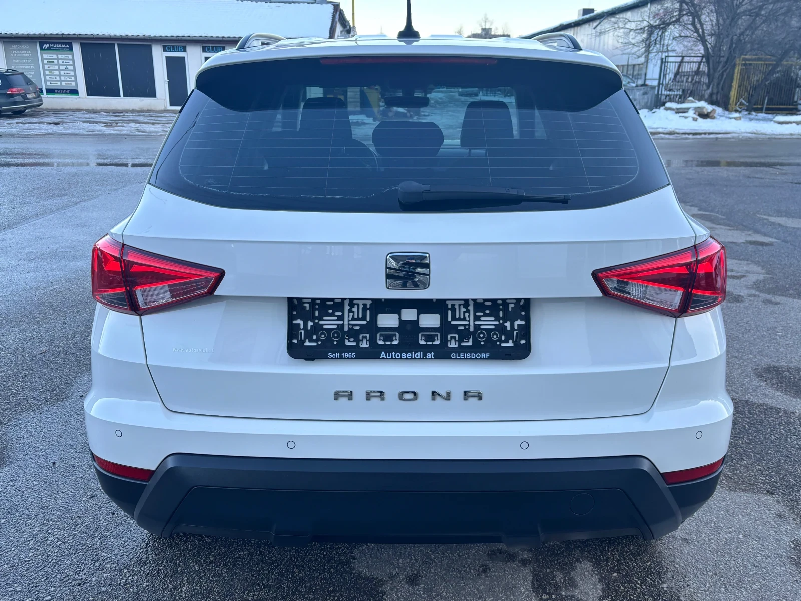 Seat Arona 1.6TDI Автоматик Distronic - изображение 4