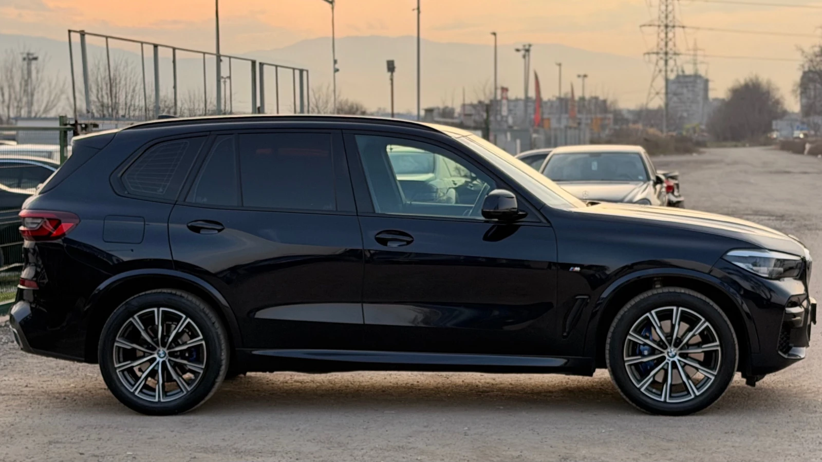BMW X5 30d= xDrive= M Sport= Distronic= Камера= , снимка 4 - Автомобили и джипове - 53727476