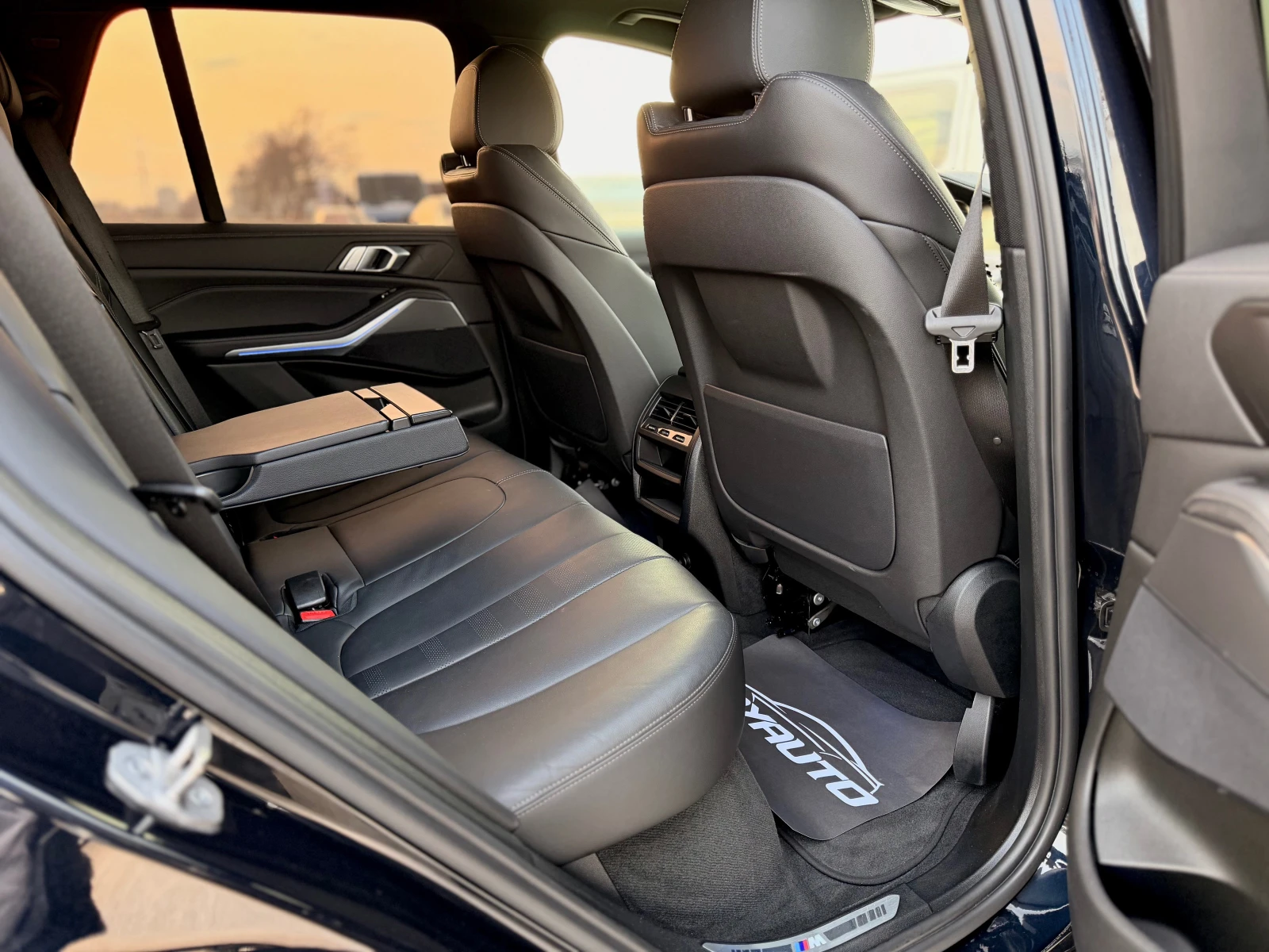 BMW X5 30d= xDrive= M Sport= Distronic= Камера= , снимка 13 - Автомобили и джипове - 53727476