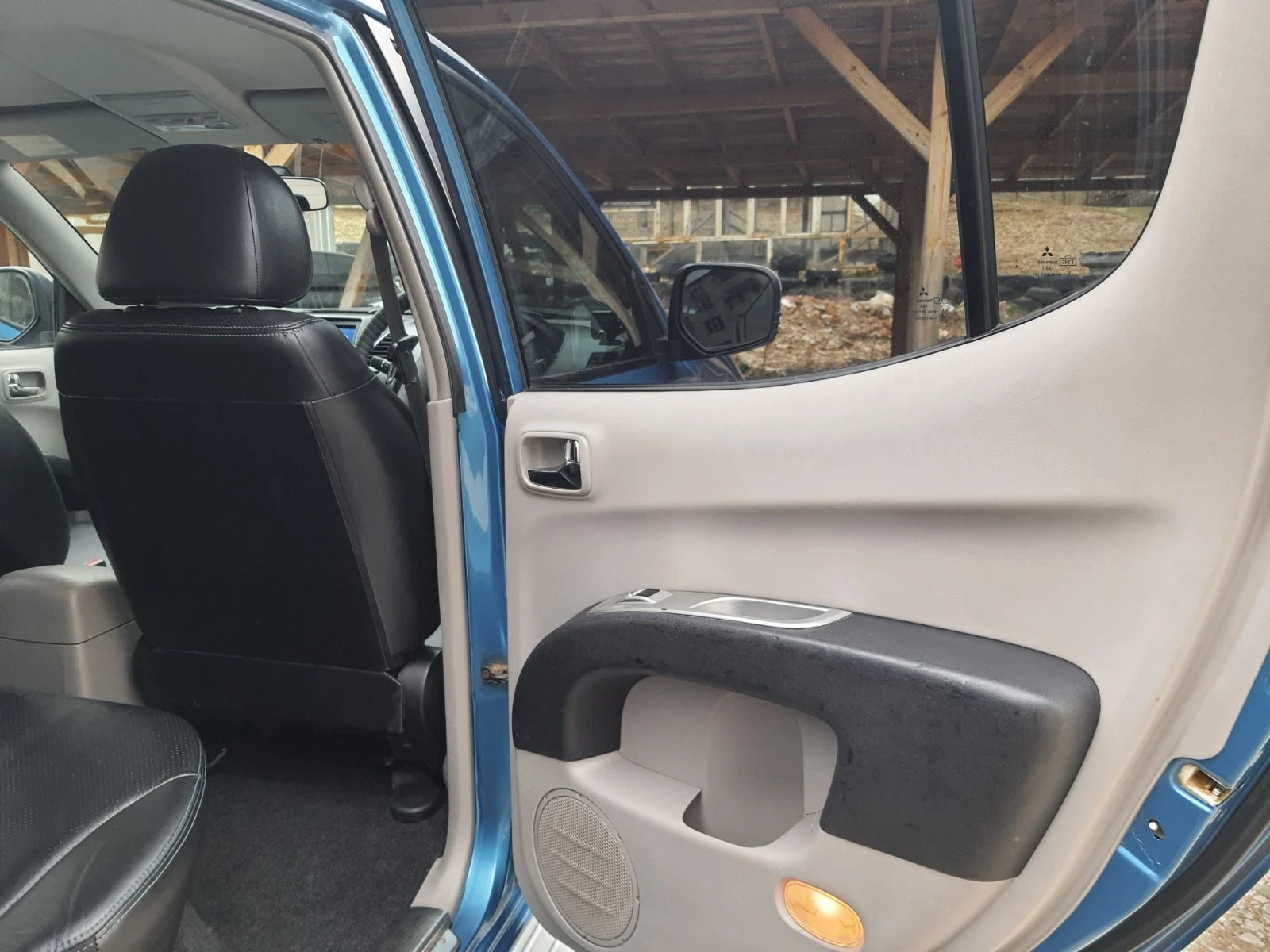 Mitsubishi L200 2.5 DI-D, снимка 9 - Автомобили и джипове - 54145542