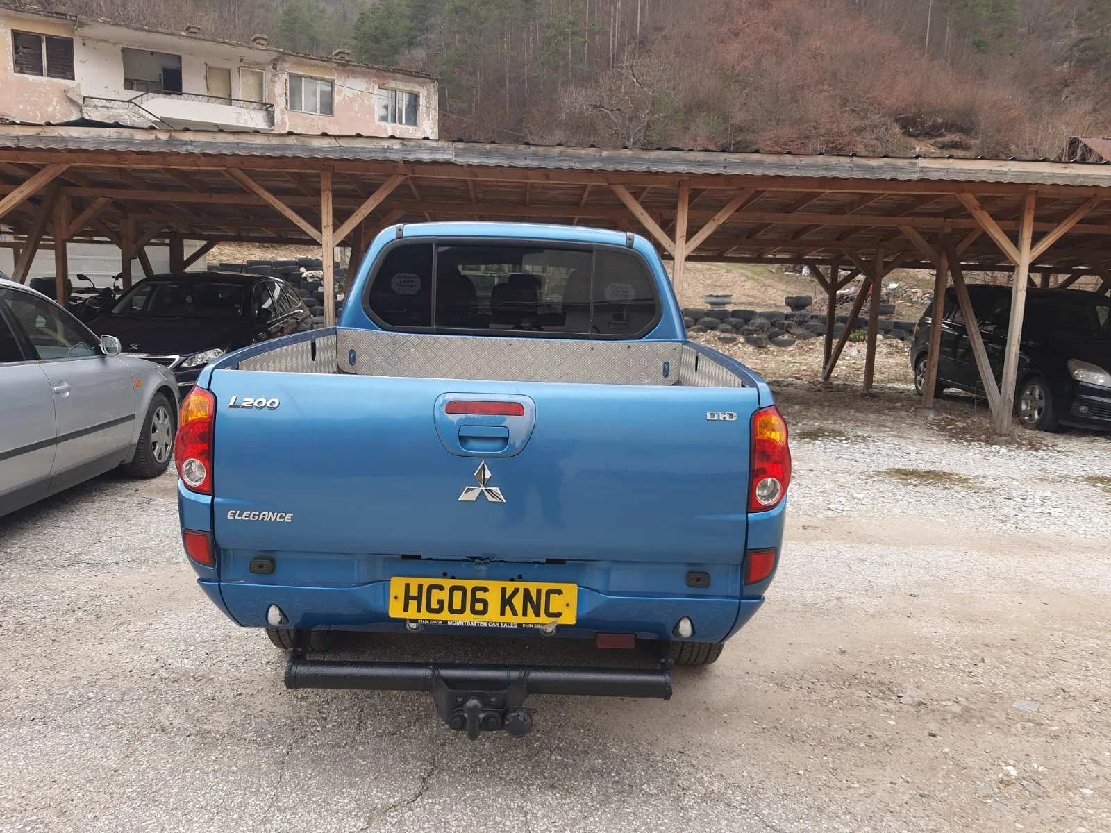 Mitsubishi L200 2.5 DI-D, снимка 13 - Автомобили и джипове - 54145542