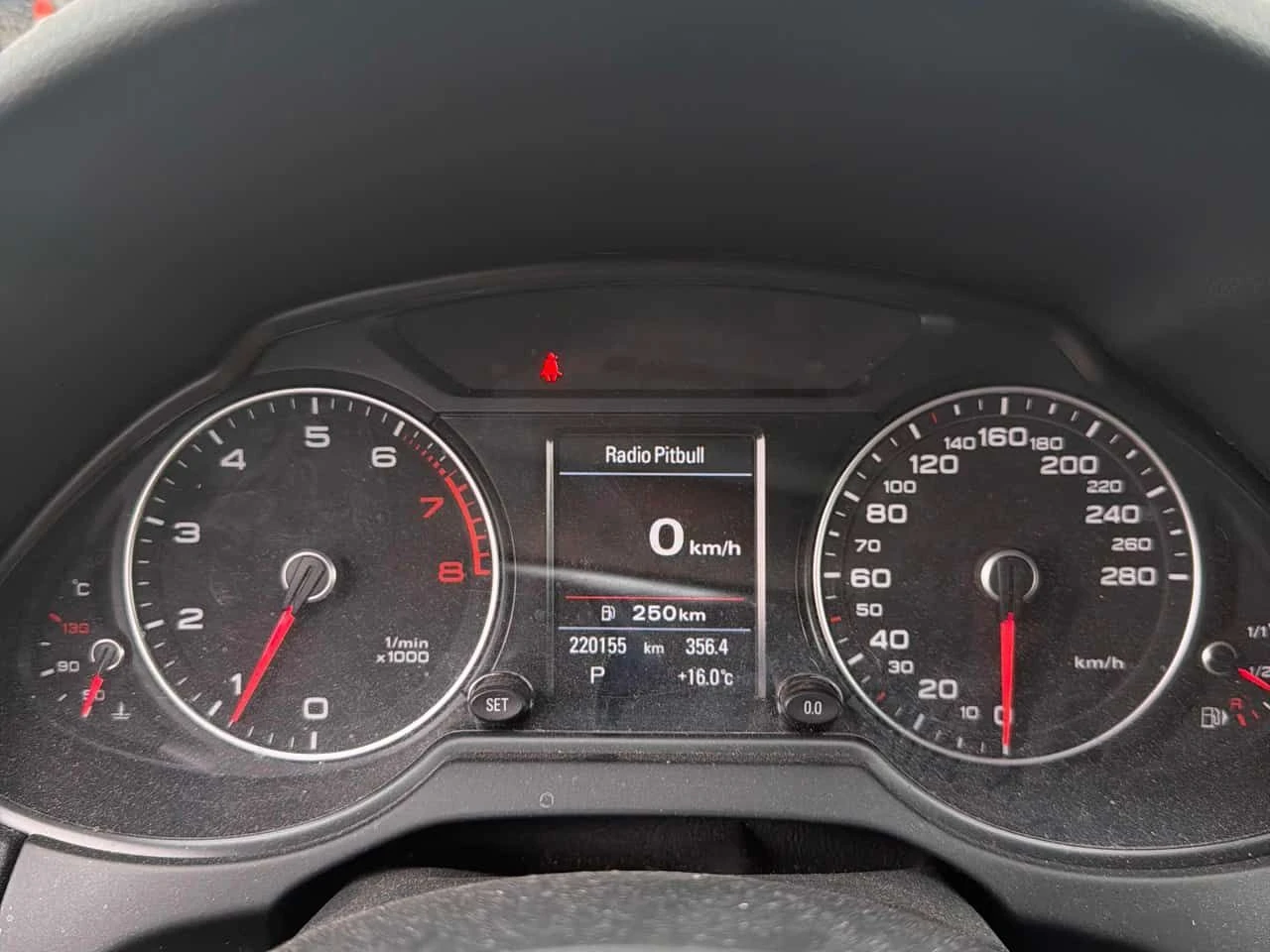 Audi Q5 * 2.0L Progressiv * CARFAX * ЦЕНА ДО БГ, снимка 7 - Автомобили и джипове - 54205430