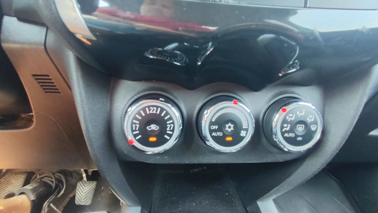 Peugeot 4008 1.8 HDi 4x4, снимка 12 - Автомобили и джипове - 55770821