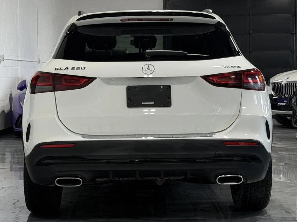 Mercedes-Benz GLA 250 4MATIC* AMG* NIGHT PACK* CARBON* КРАЙНА ЦЕНА, снимка 3 - Автомобили и джипове - 56012561