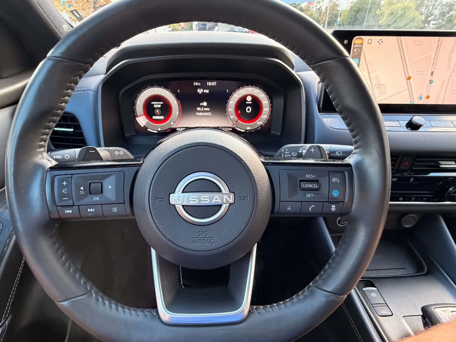 Nissan Qashqai, снимка 7 - Автомобили и джипове - 56248344