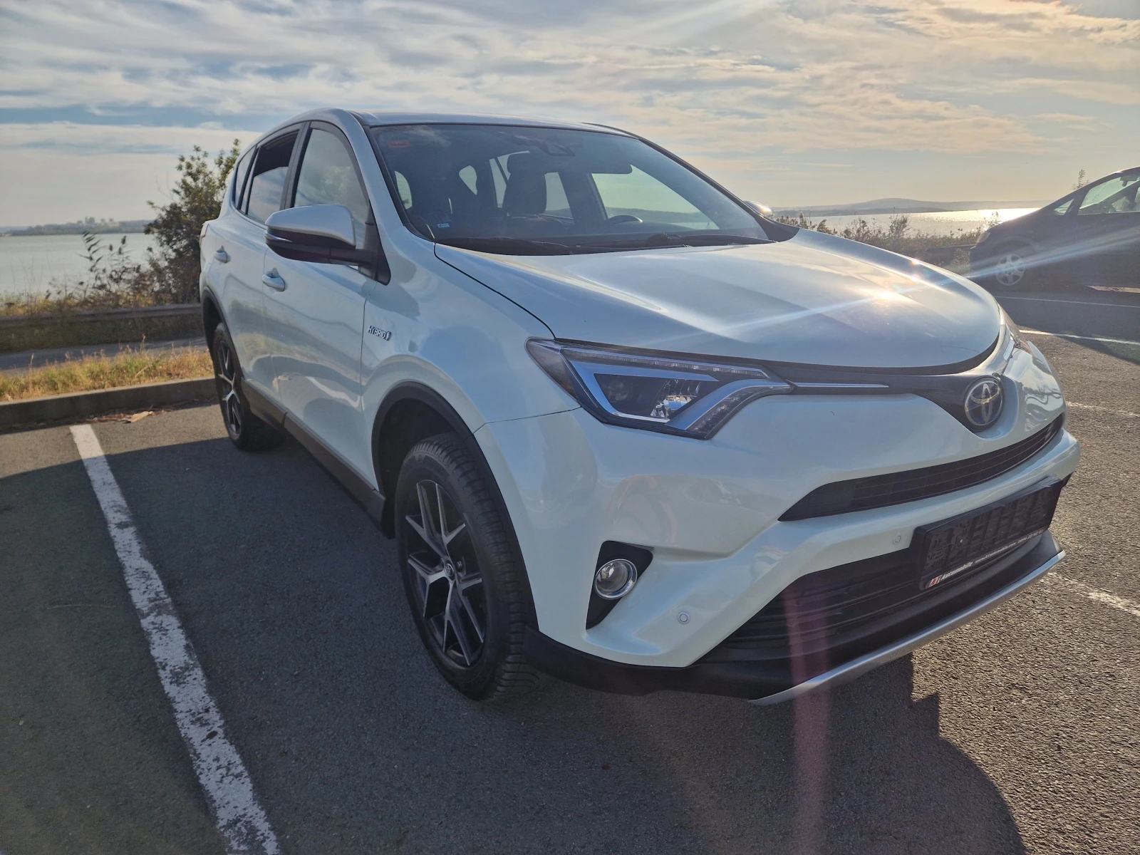 Toyota Rav4 1.8 Feel, снимка 3 - Автомобили и джипове - 56377850