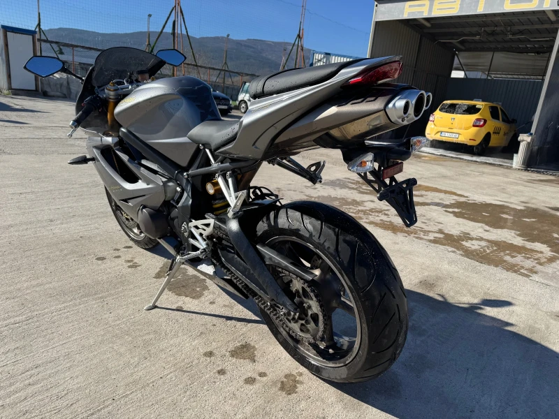 Triumph Daytona 675 triple GERMANY 16670км КАТО НОВ, снимка 3 - Мотоциклети и мототехника - 53534374