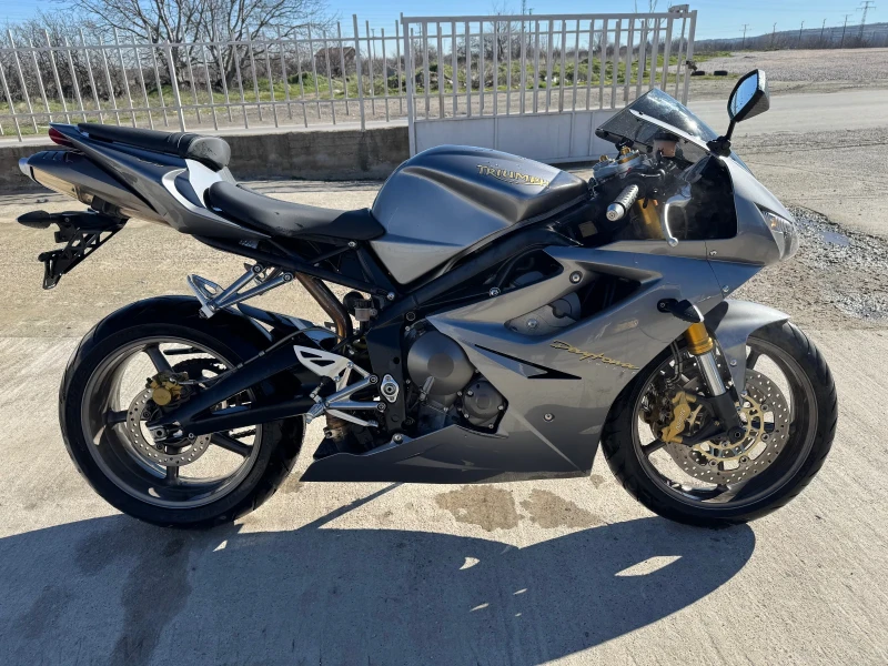 Triumph Daytona 675 triple GERMANY 16670км КАТО НОВ, снимка 7 - Мотоциклети и мототехника - 53534374
