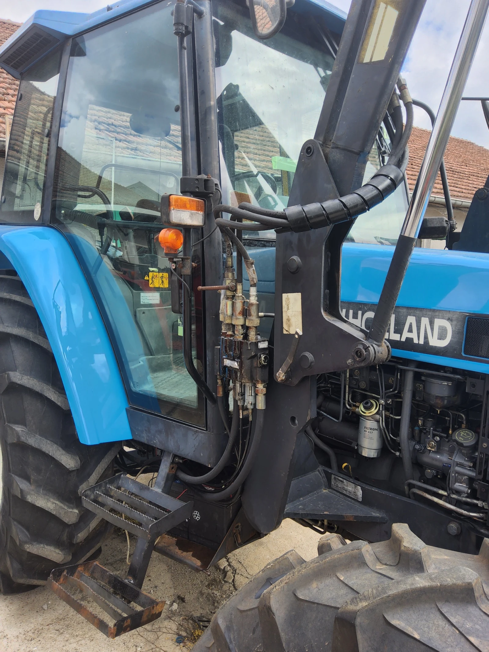 Трактор New Holland 90 КС ЯПОНИЯ  - изображение 3