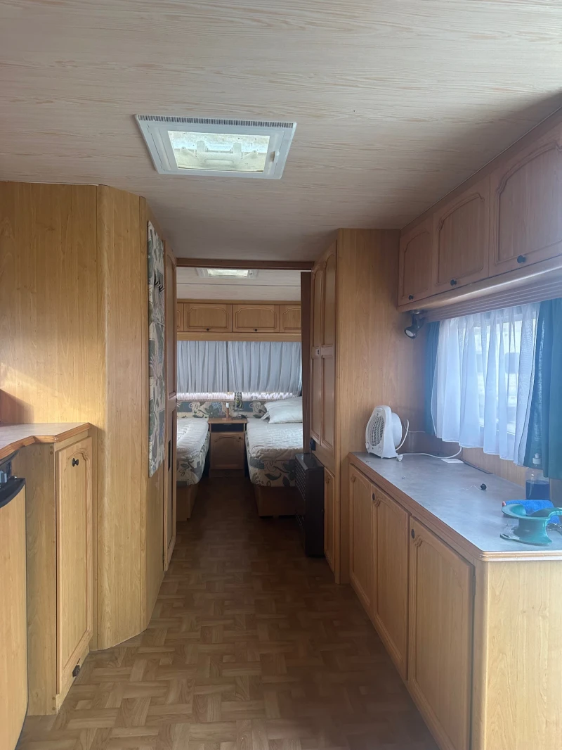 Каравана Dethleffs Bolero, снимка 5 - Каравани и кемпери - 52636037