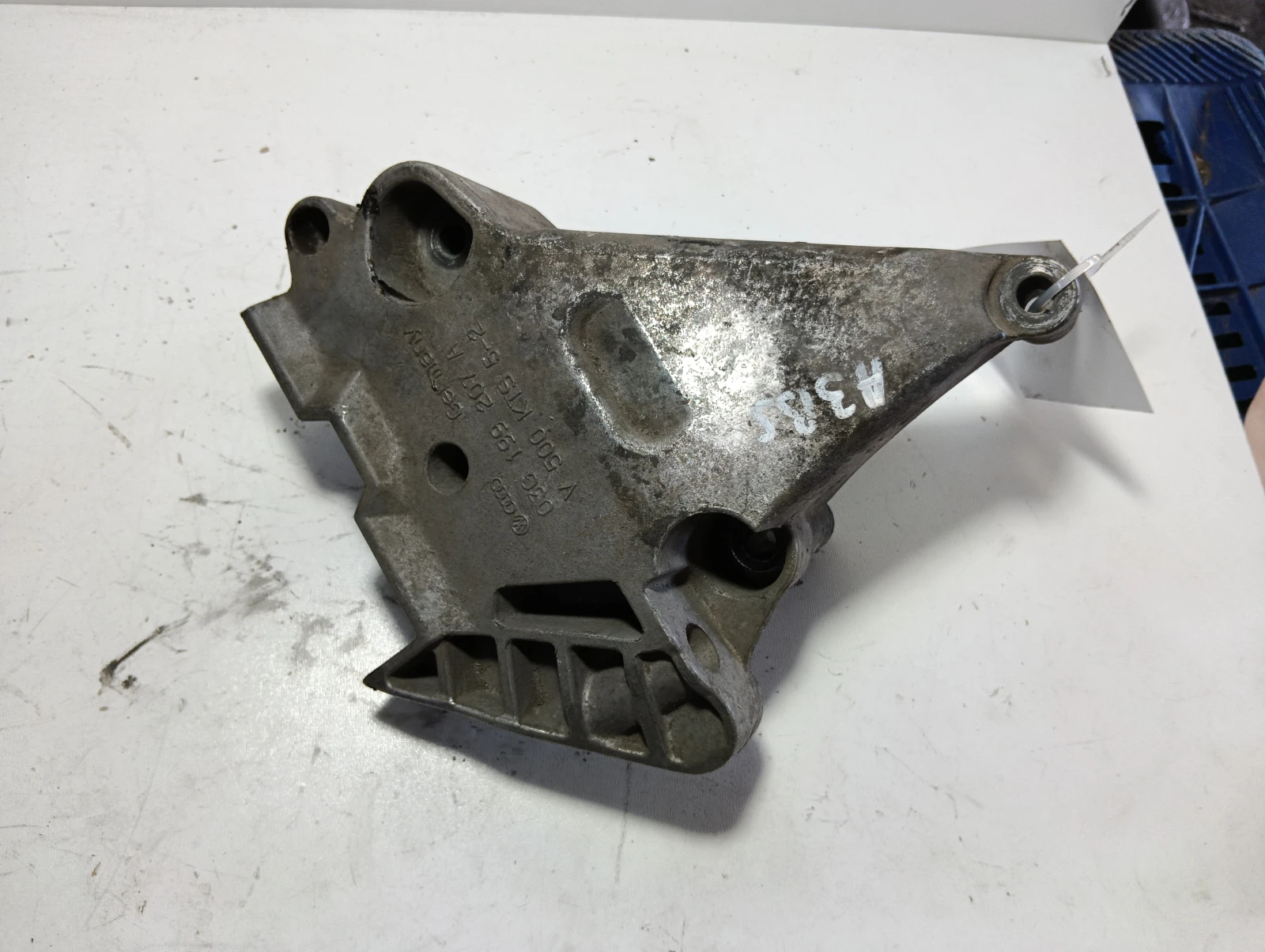 планка 03G199207A 2.0TDI  Audi A3