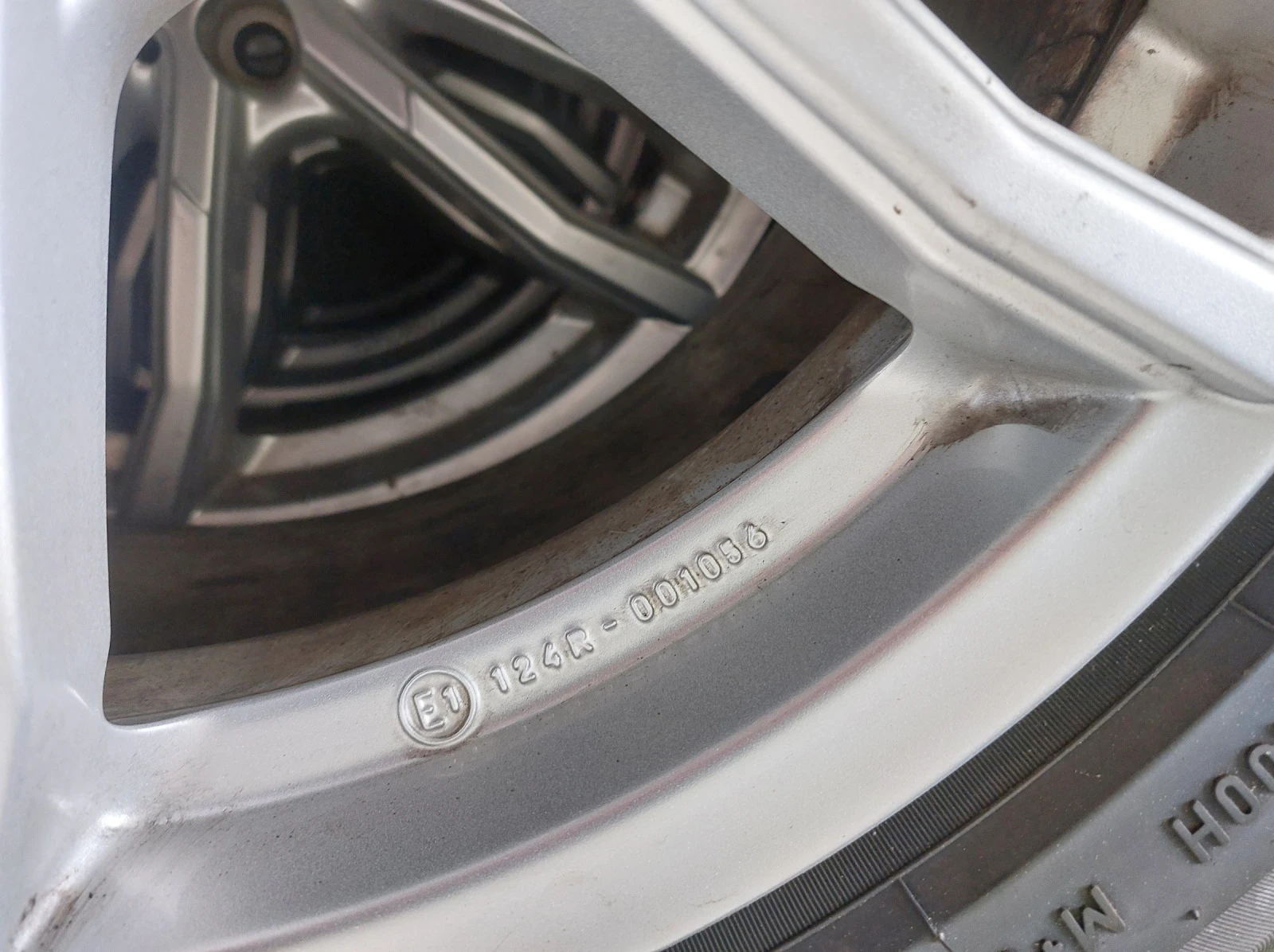    245/50R18  BMW 5 Gran Turismo | Mobile.bg   6