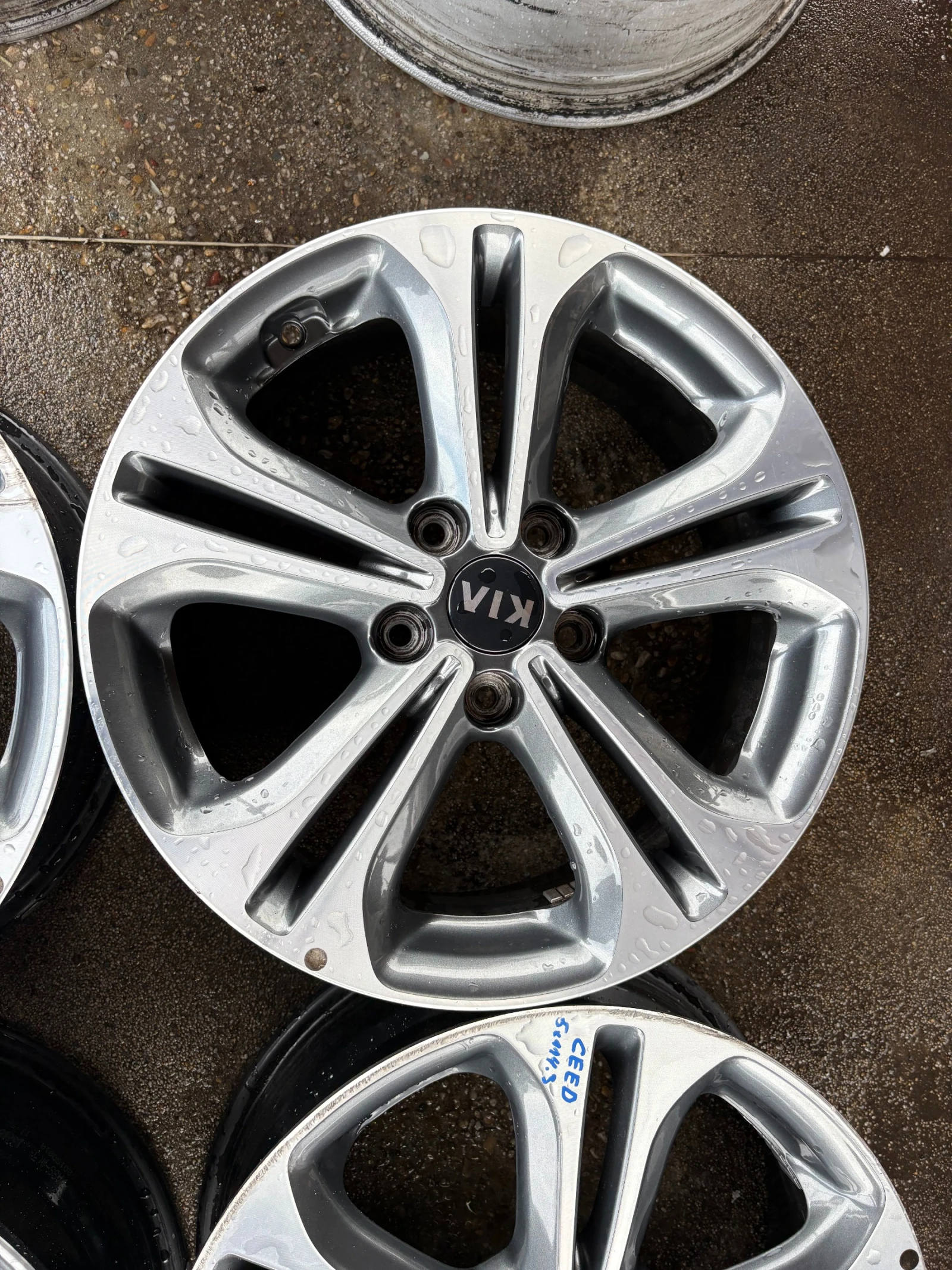 ������ �� Kia Ceed | Mobile.bg � ����������� 5