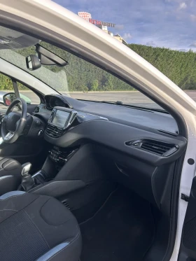 Peugeot 208, снимка 6