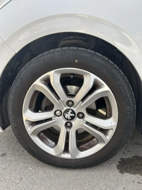 Peugeot 208, снимка 13