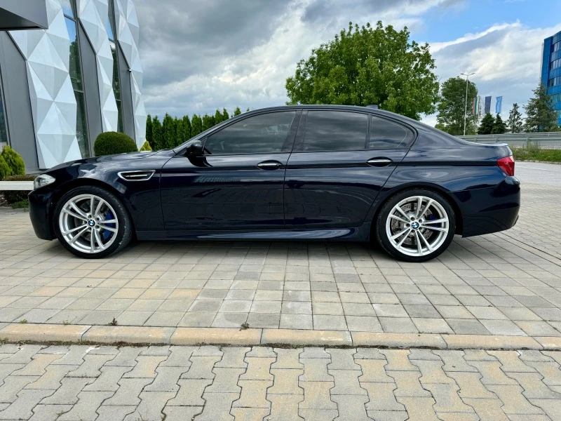 BMW M5 БАРТЕР-МАСАЖ-ОБДУХВАНЕ-360КАМЕРИ-HEAD-UP-ПЕРА--ПАМ, снимка 8 - Автомобили и джипове - 45638058