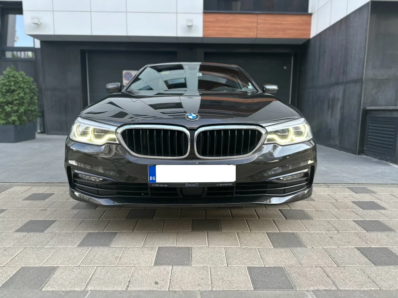 BMW 530 xDrive, HeadUp, Camera, Harman-Kardon, снимка 1 - Автомобили и джипове - 47259639