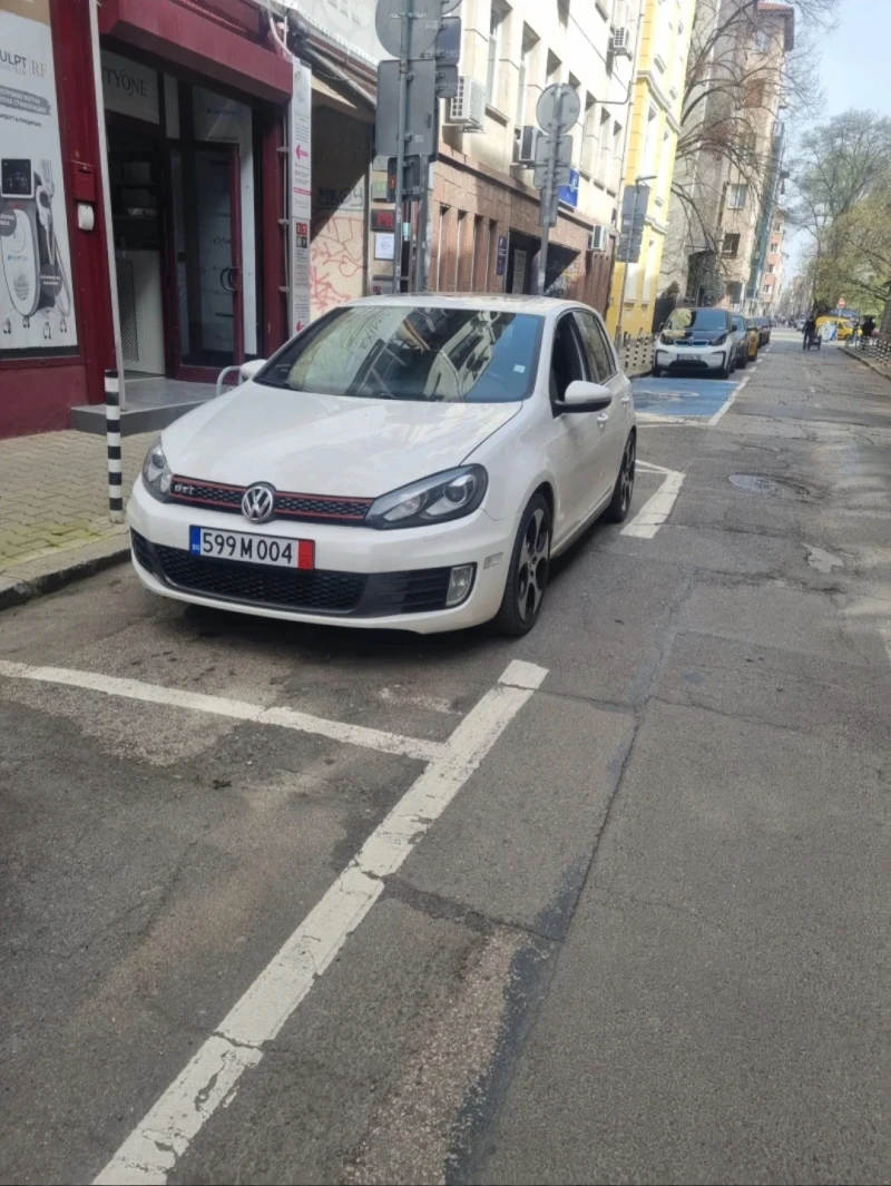 VW Golf GTI, снимка 1 - Автомобили и джипове - 48890533