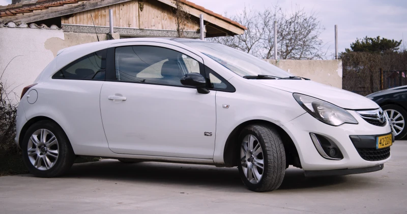 Opel Corsa, снимка 3 - Автомобили и джипове - 49294485