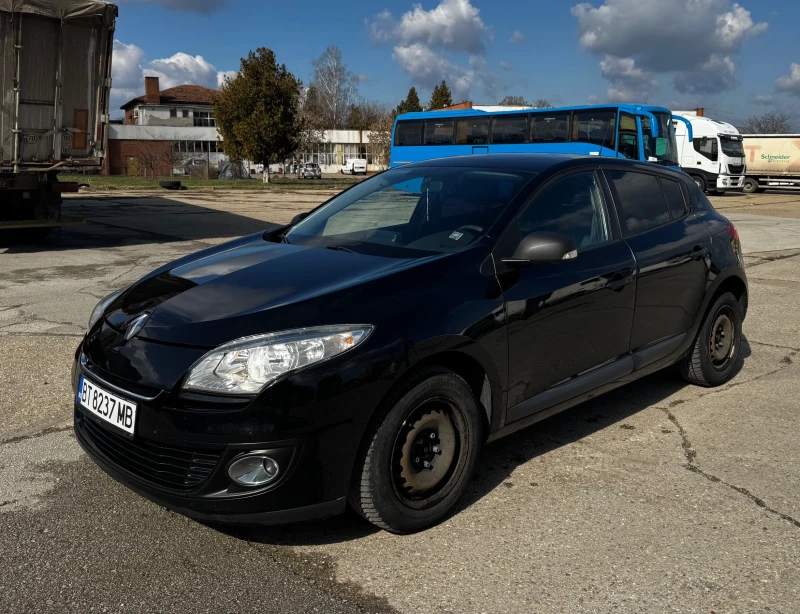 Renault Megane 1.6i 101 коня, снимка 1 - Автомобили и джипове - 49344426