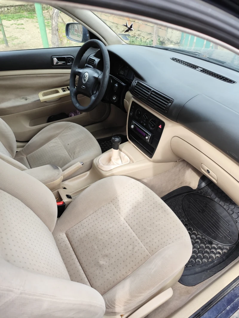 VW Passat 1.8, снимка 6 - Автомобили и джипове - 52918574