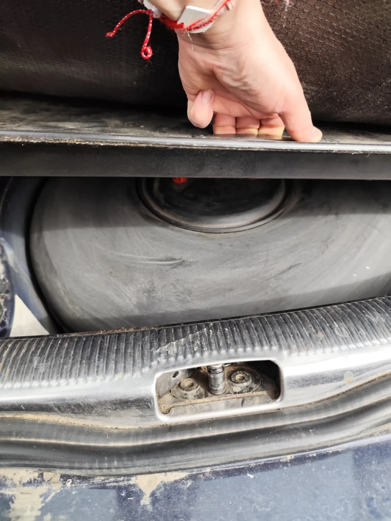 VW Passat 1.8, снимка 10 - Автомобили и джипове - 52918574