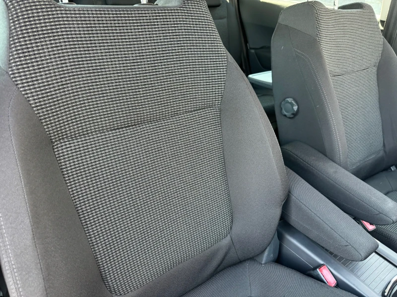 Peugeot 5008 1.6HDI НОВА* СОБСТВЕН ЛИЗИНГ* БАРТЕР* , снимка 9 - Автомобили и джипове - 50734295