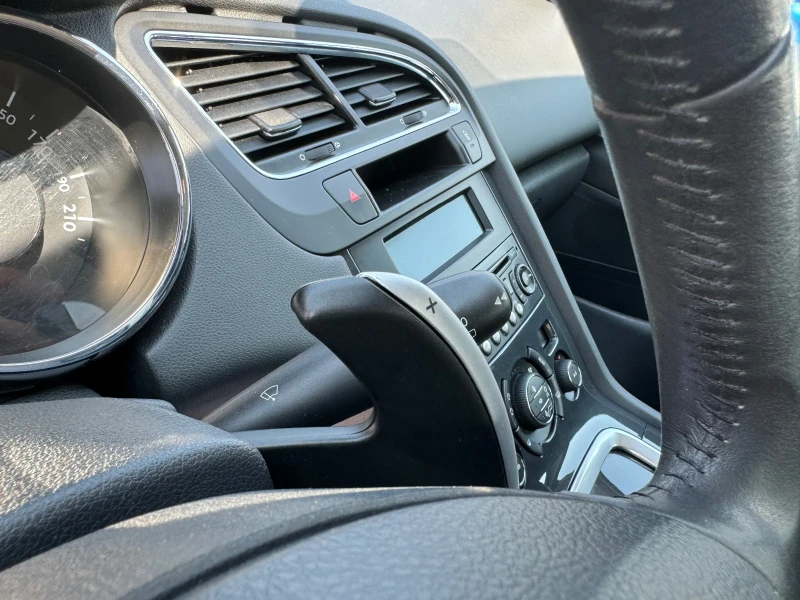 Peugeot 5008 1.6HDI НОВА* СОБСТВЕН ЛИЗИНГ* БАРТЕР* , снимка 10 - Автомобили и джипове - 50734295