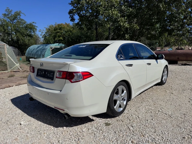 Honda Accord 2.0i Navi, снимка 5 - Автомобили и джипове - 51959323