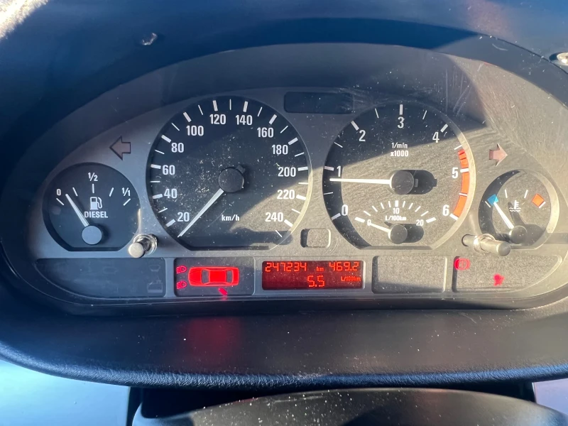 BMW 320 FACELIFT, снимка 5 - Автомобили и джипове - 51801841