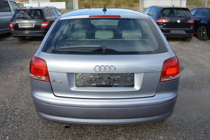 Audi A3 1.6 Benzin-KLIMATRONIK-6 skorosti, снимка 6 - Автомобили и джипове - 52169889