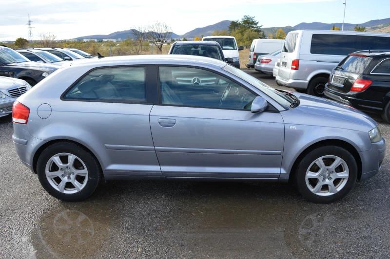 Audi A3 1.6 Benzin-KLIMATRONIK-6 skorosti, снимка 4 - Автомобили и джипове - 52169889