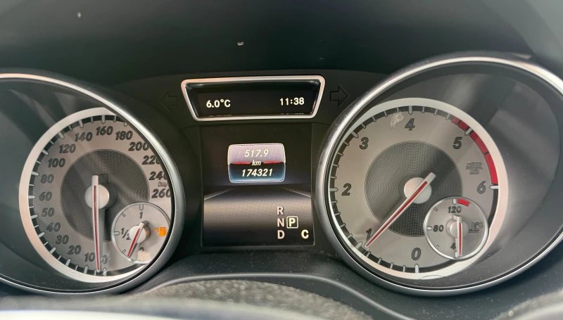 Mercedes-Benz CLA 220 AMG PACK, снимка 8 - Автомобили и джипове - 53061840