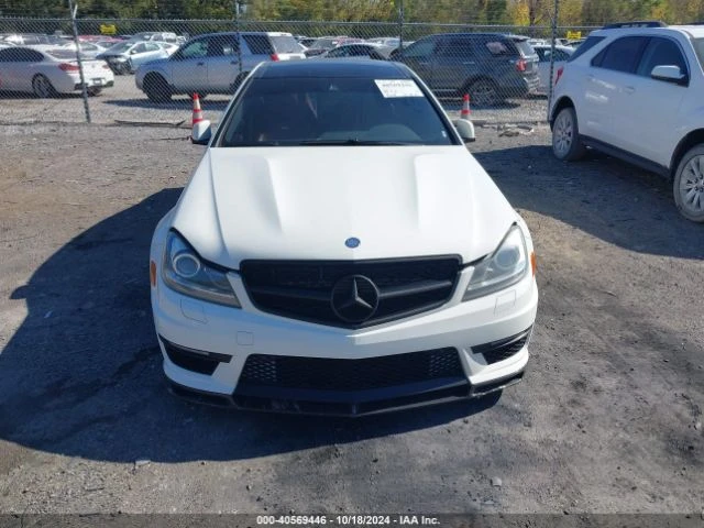 Mercedes-Benz C 63 AMG, снимка 1 - Автомобили и джипове - 47804083