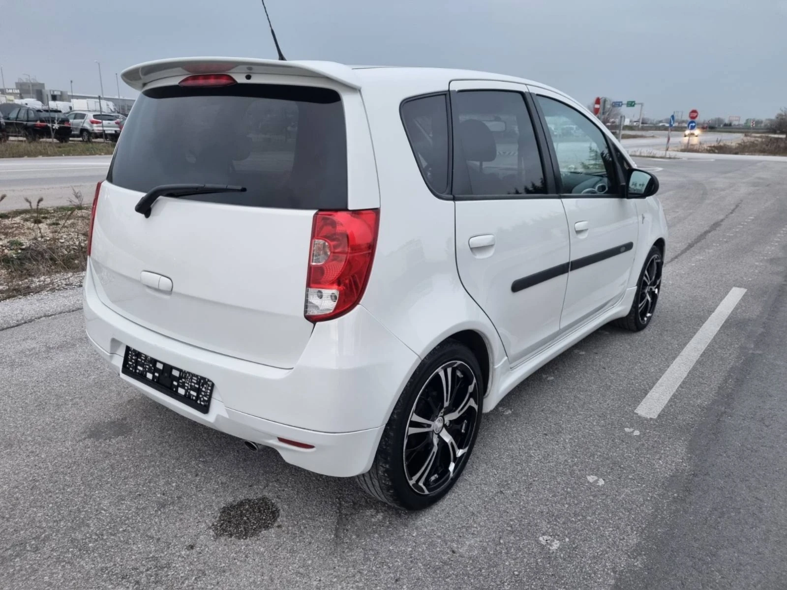 Mitsubishi Colt 1.3i + Газ  - изображение 4