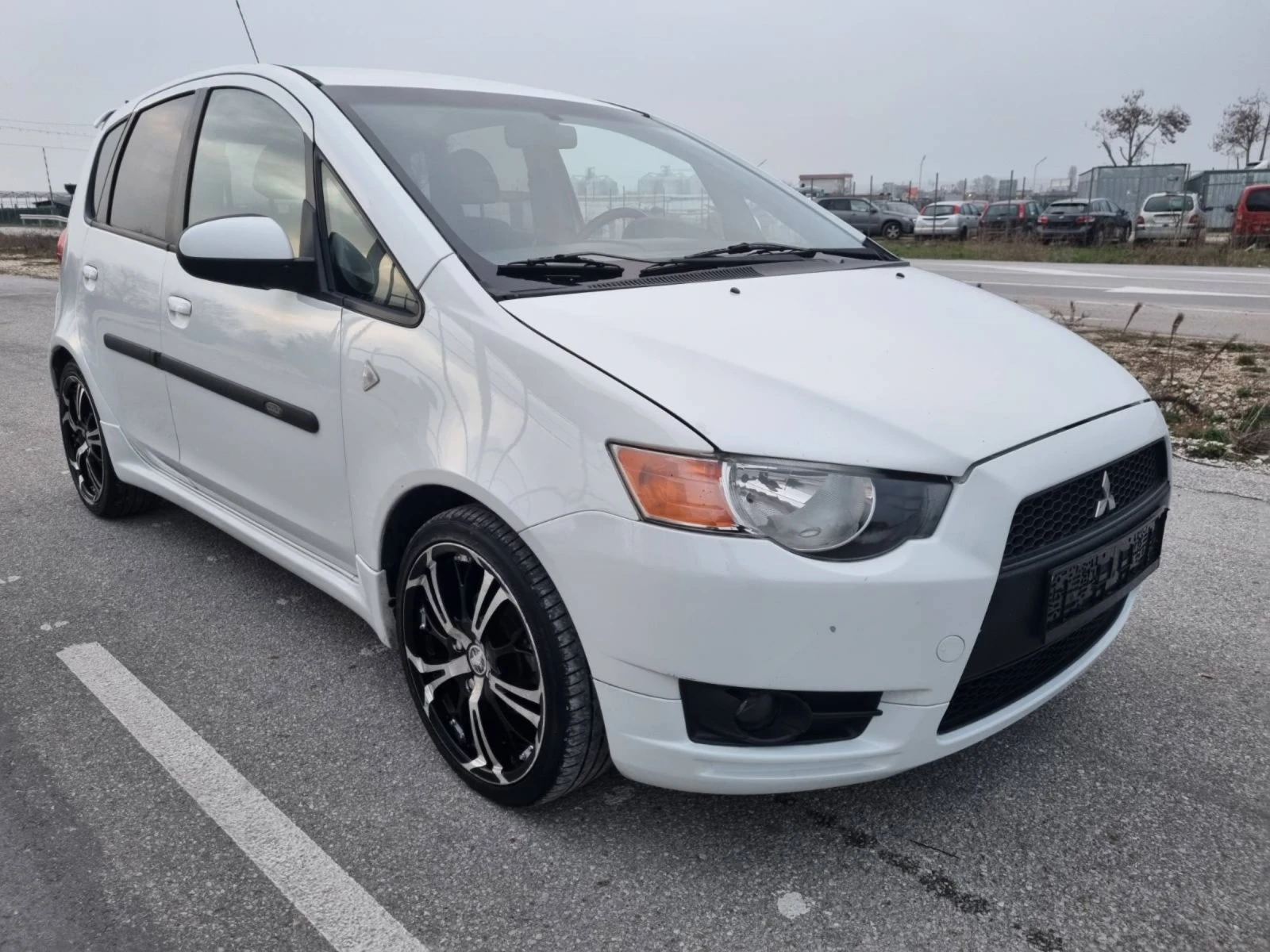 Mitsubishi Colt 1.3i + Газ  - изображение 2