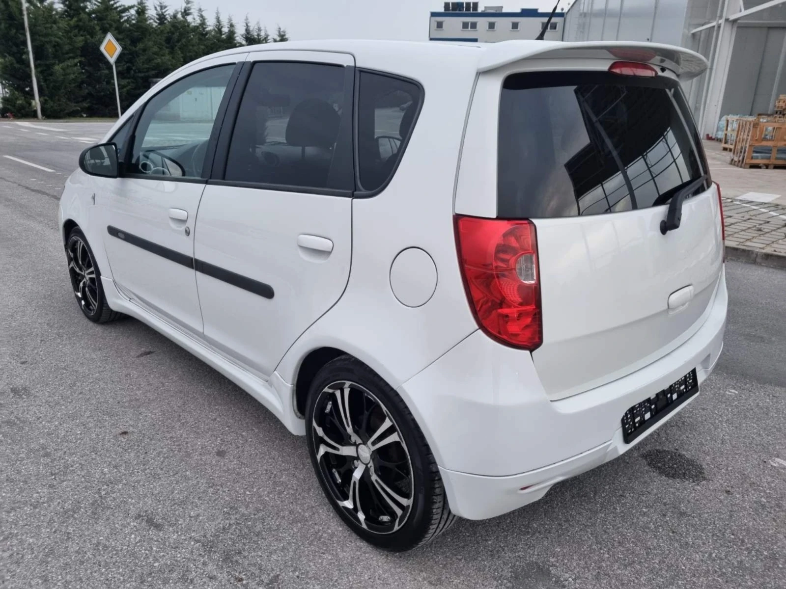 Mitsubishi Colt 1.3i + Газ  - изображение 5