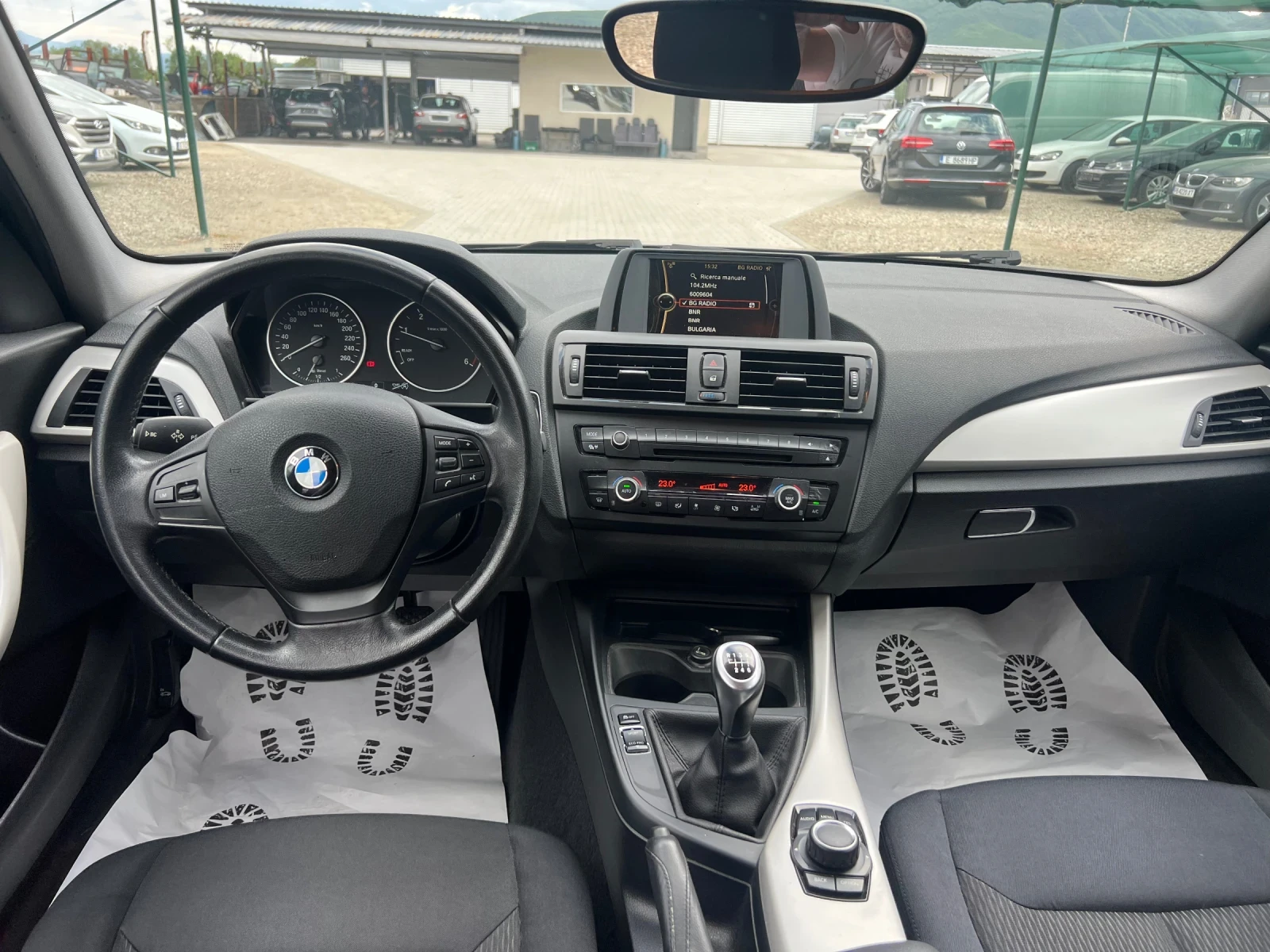BMW 118 2.0D 169000km Лизинг - изображение 7