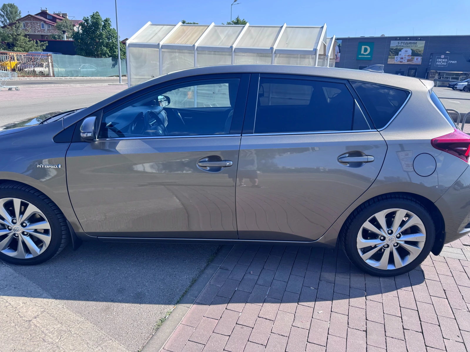Toyota Auris  - изображение 5