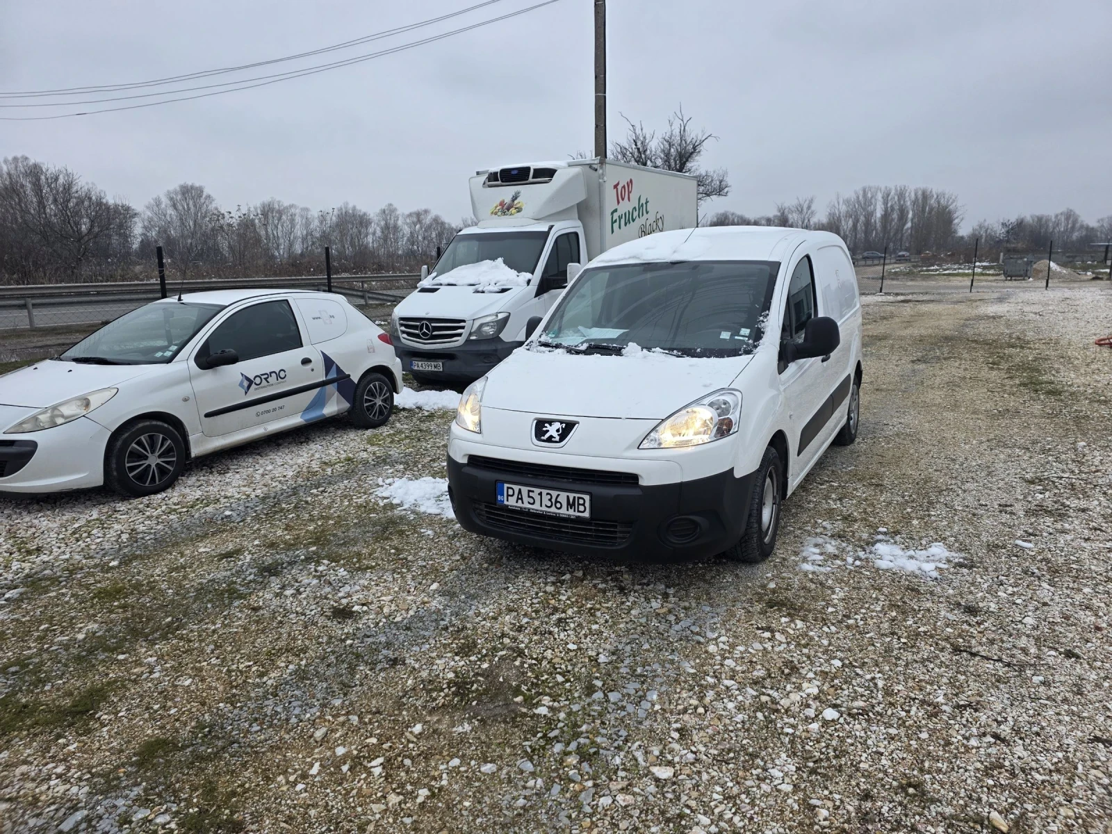 Peugeot Partner, снимка 2 - Автомобили и джипове - 54126347