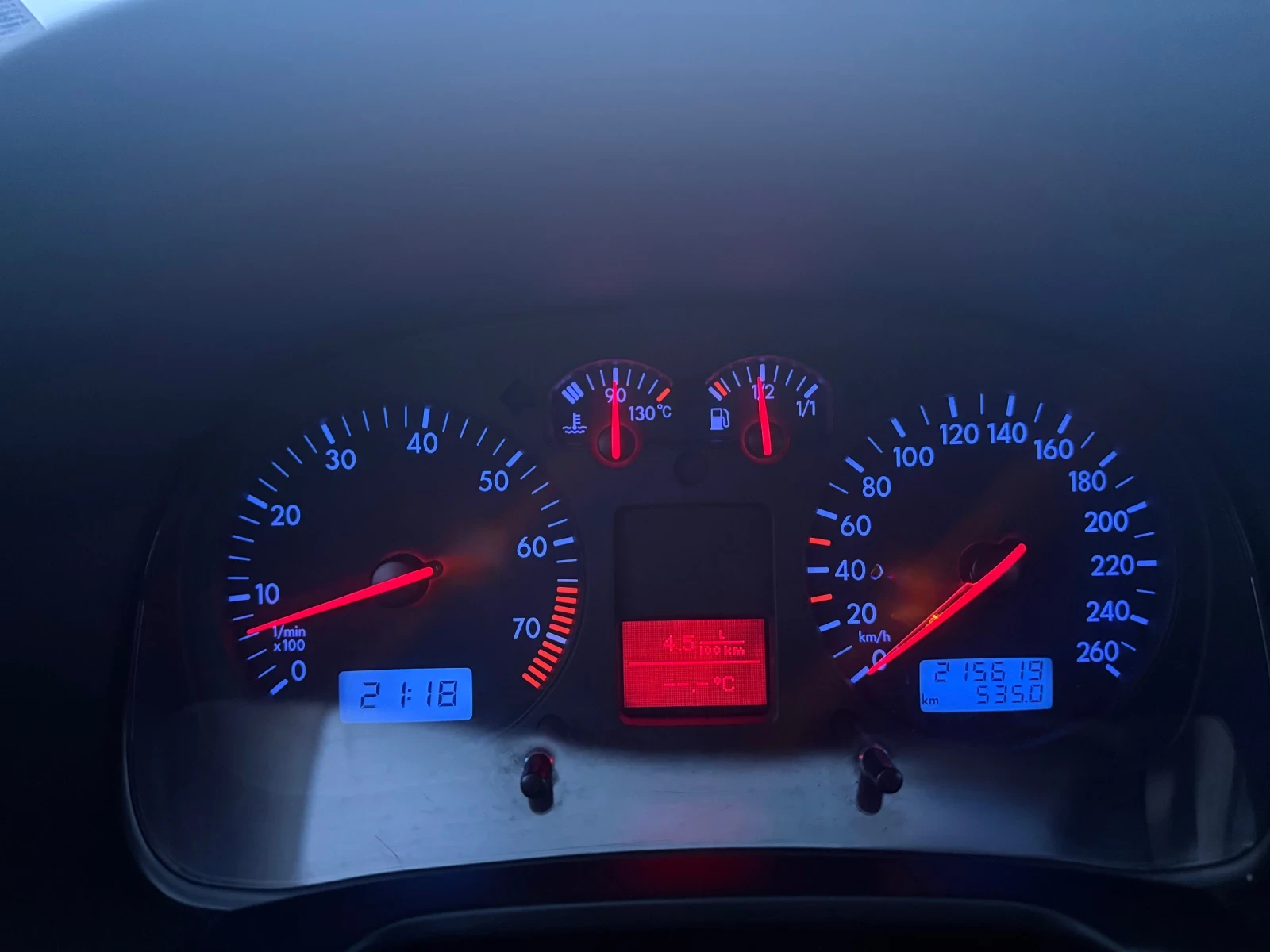 VW Golf 1.6 с газ, снимка 5 - Автомобили и джипове - 53879027